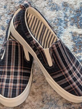 Taos Women’s RUBBER SOUL Blue Plaid Canvas Sneakers Size 8 Sporty Slip On Casual